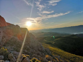 sardynia montalbo trekking o zachodzie slonca siniscola wycieczki baronia