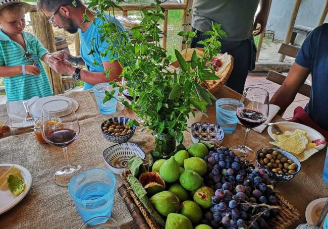 Relaks i mila pogawędka przy lampce cannonau