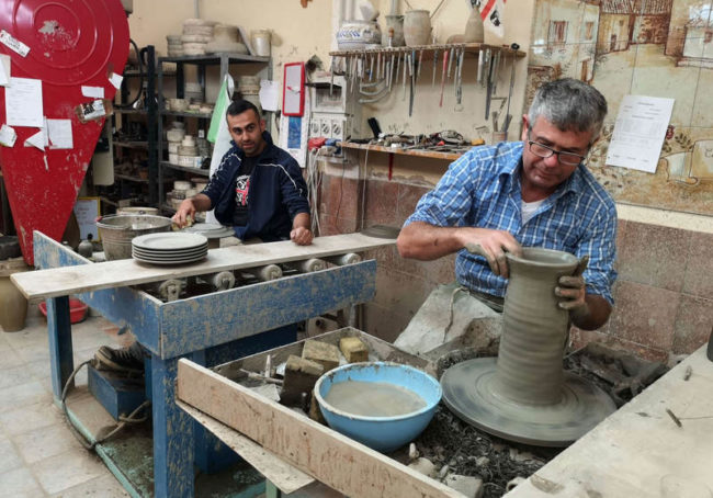 W rodzinnej manufakturze ceramiki