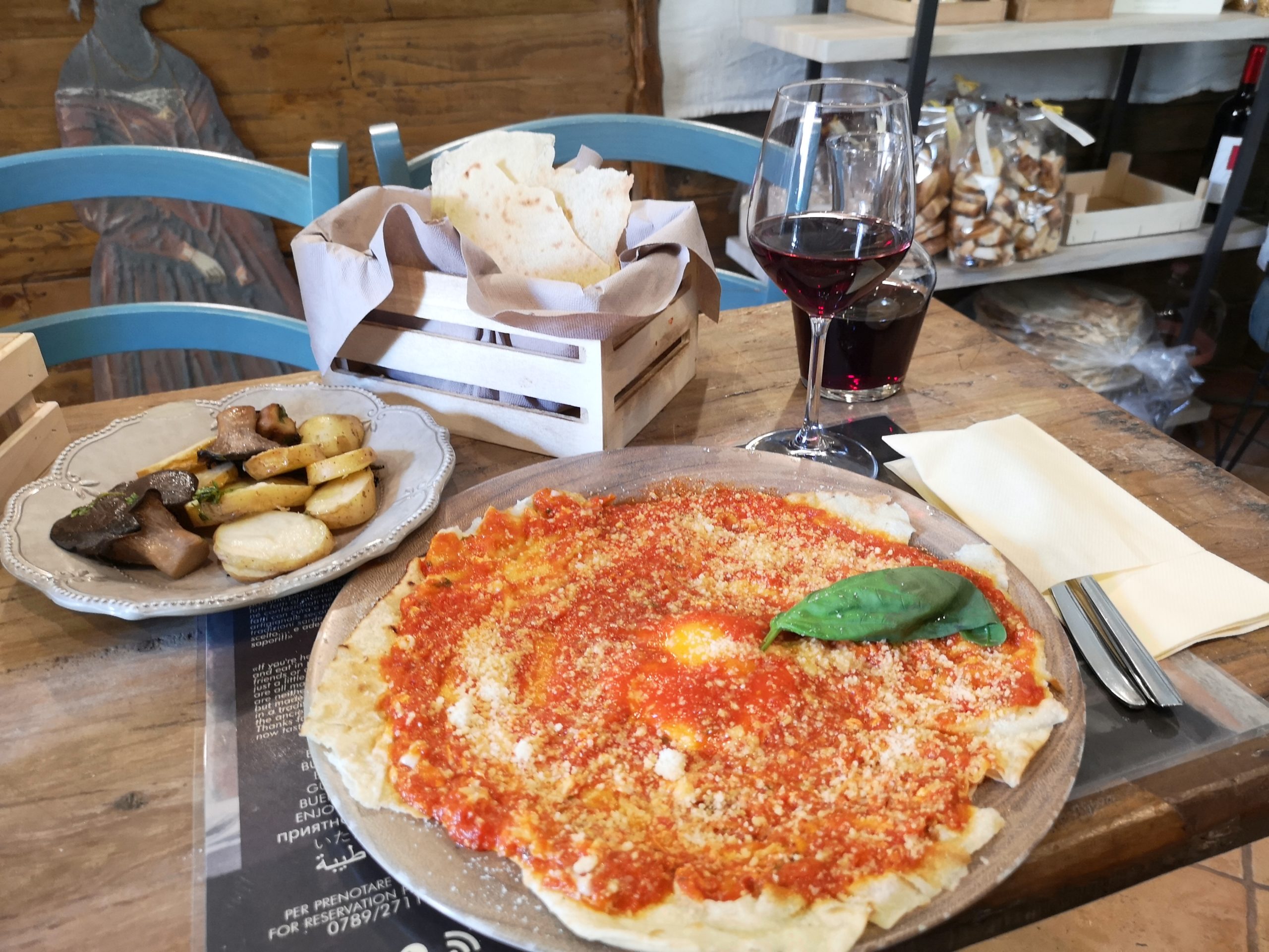 pane frattau tradycyjne sardynskie danie