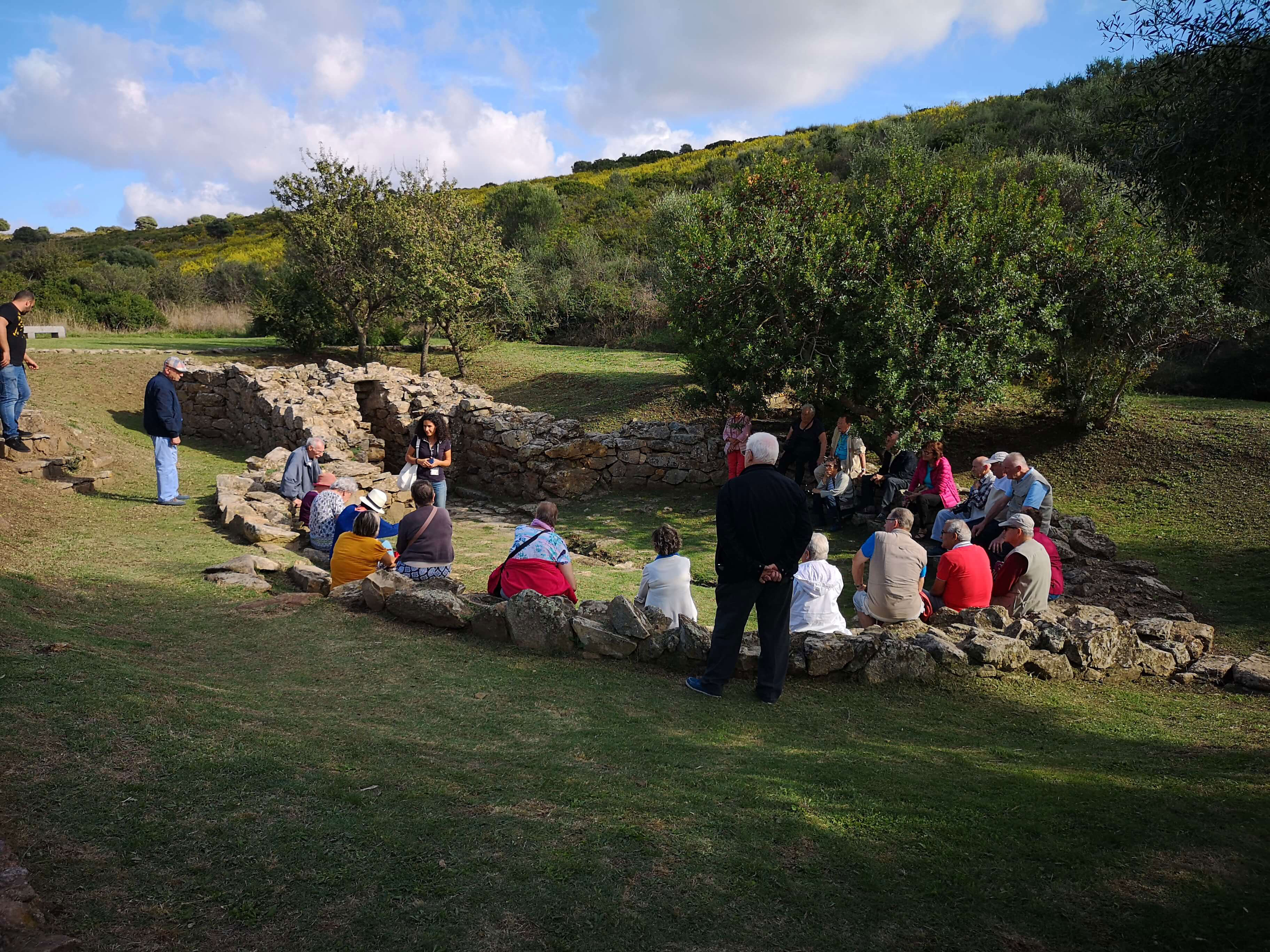 sardynia-olbia-swieta-studnia-sa-testa-wycieczki